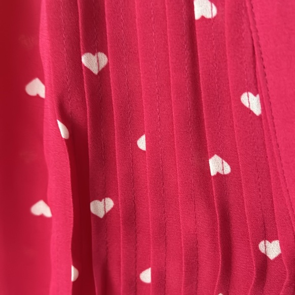 Women's Pink Printed Pintuck Ruffle Sleeve Top with white hearts 🩷🤍🩷 - Picture 4 of 4